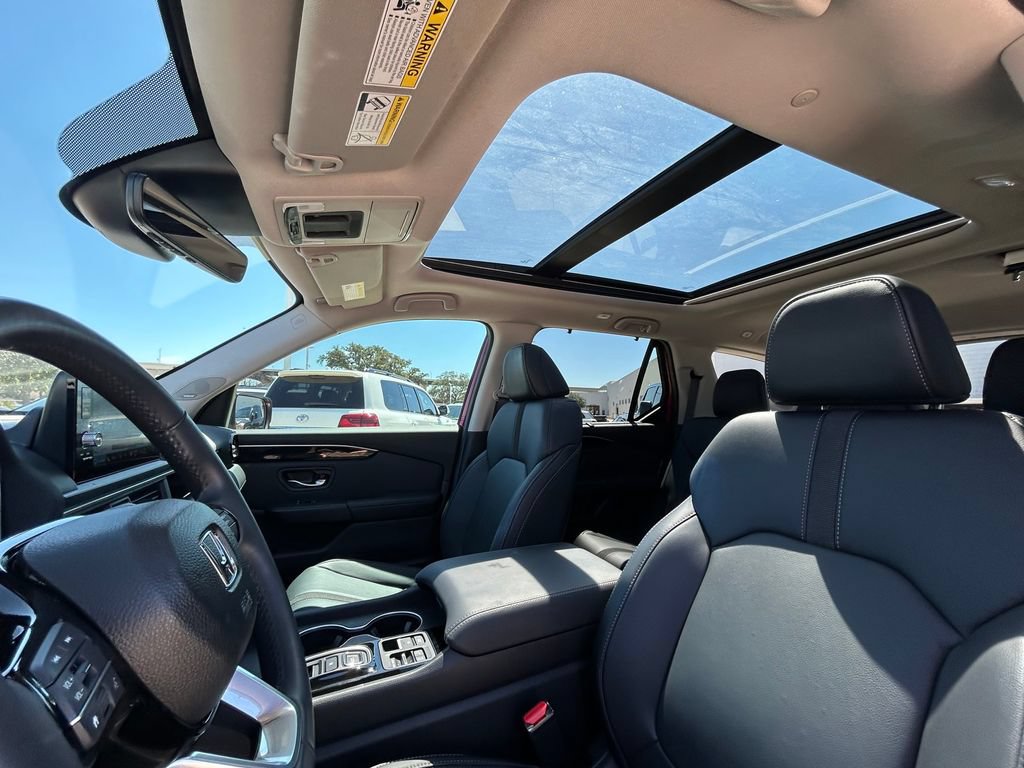 Used 2024 Honda Pilot Touring image 12