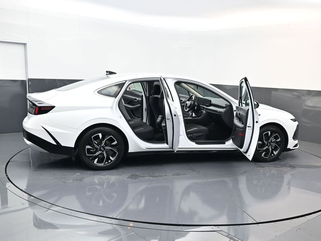 Certified 2025 Hyundai Sonata SEL image 28