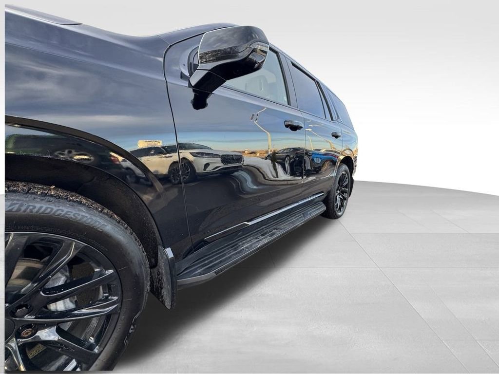 Used 2022 Cadillac Escalade Sport w/ LPO, ONYX Package image 12