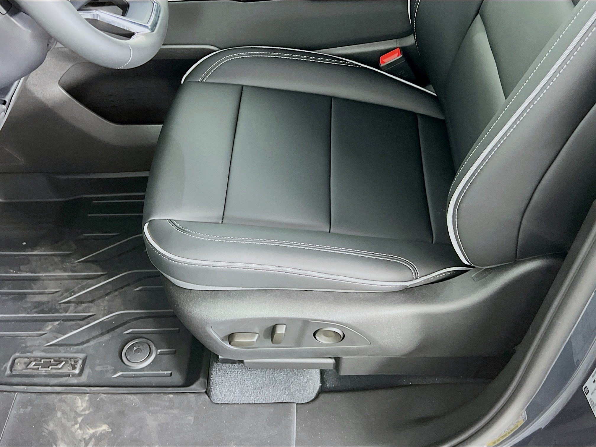 New 2026 Chevrolet Silverado EV LT AWD/4WD image 4