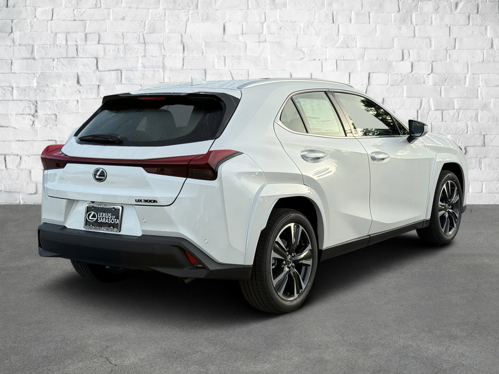 New 2025 Lexus UX 300h FWD image 4