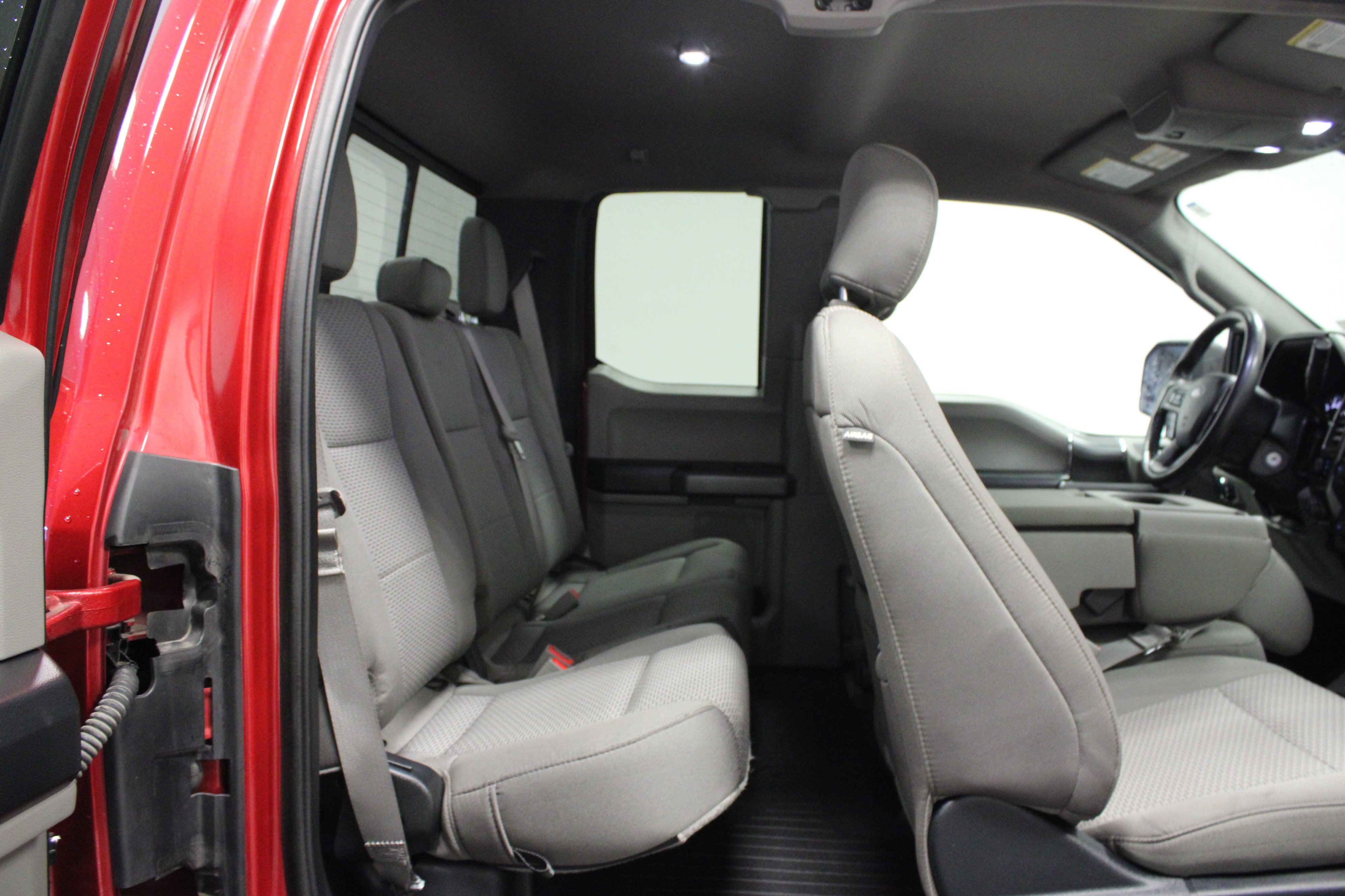 Used 2020 Ford F150 XLT w/ Equipment Group 302A Luxury AWD/4WD image 15