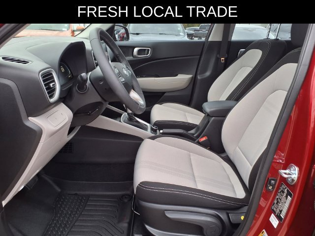 Used 2026 Hyundai Venue SEL FWD image 17