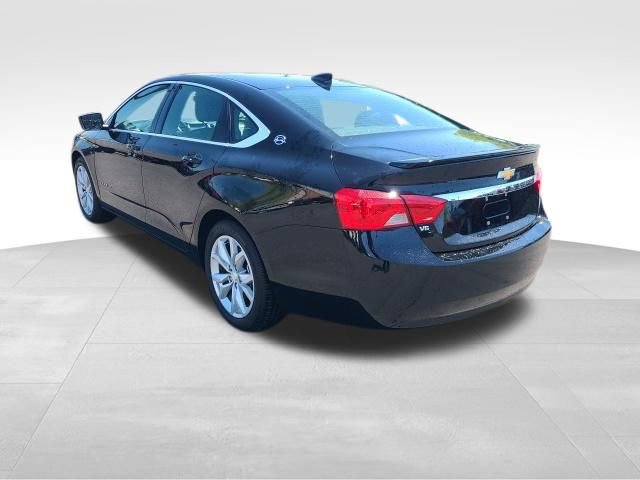 Used 2018 Chevrolet Impala LT w/ Sunroof and Spoiler Package FWD image 3