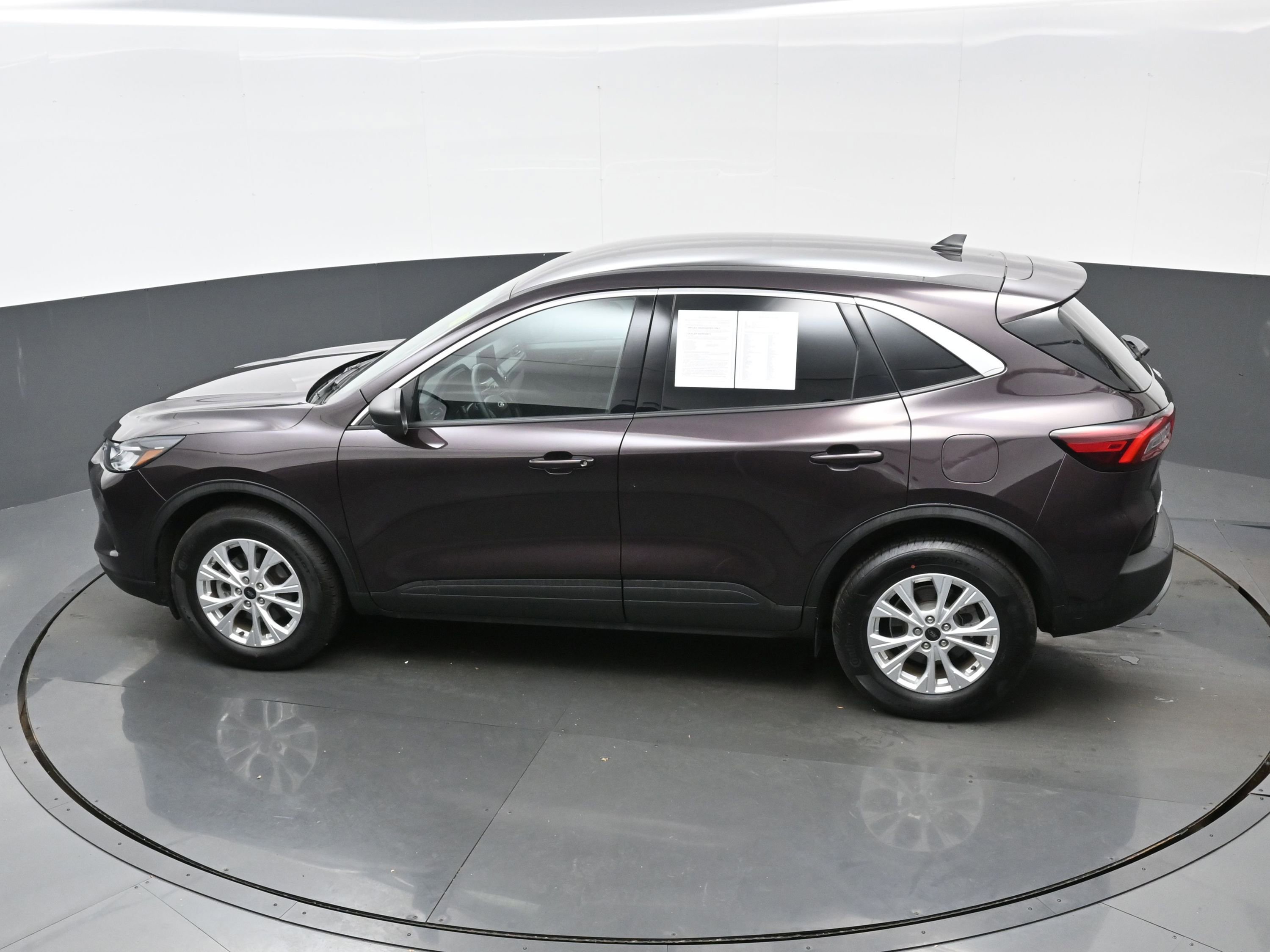 Used 2023 Ford Escape Active image 33