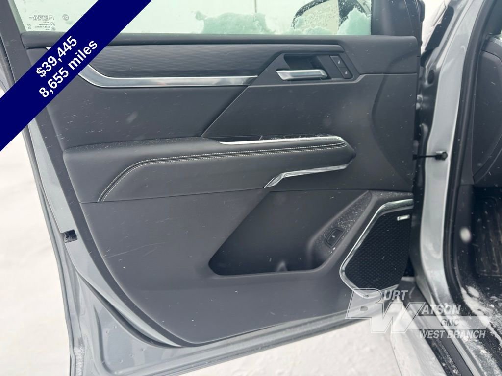 Used 2025 GMC Acadia Elevation w/ Black Edition image 14