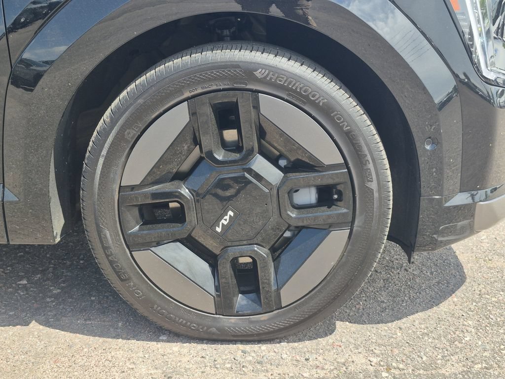 Certified 2024 Kia EV9 GT-Line AWD/4WD image 18