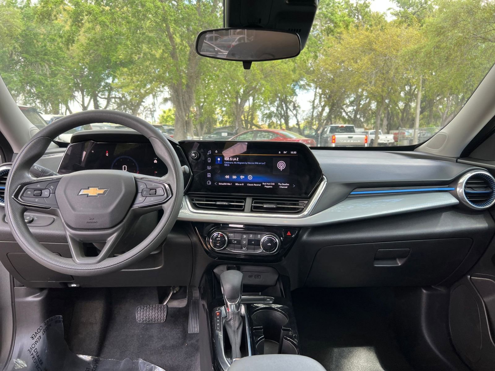 Used 2025 Chevrolet Trax LT image 29