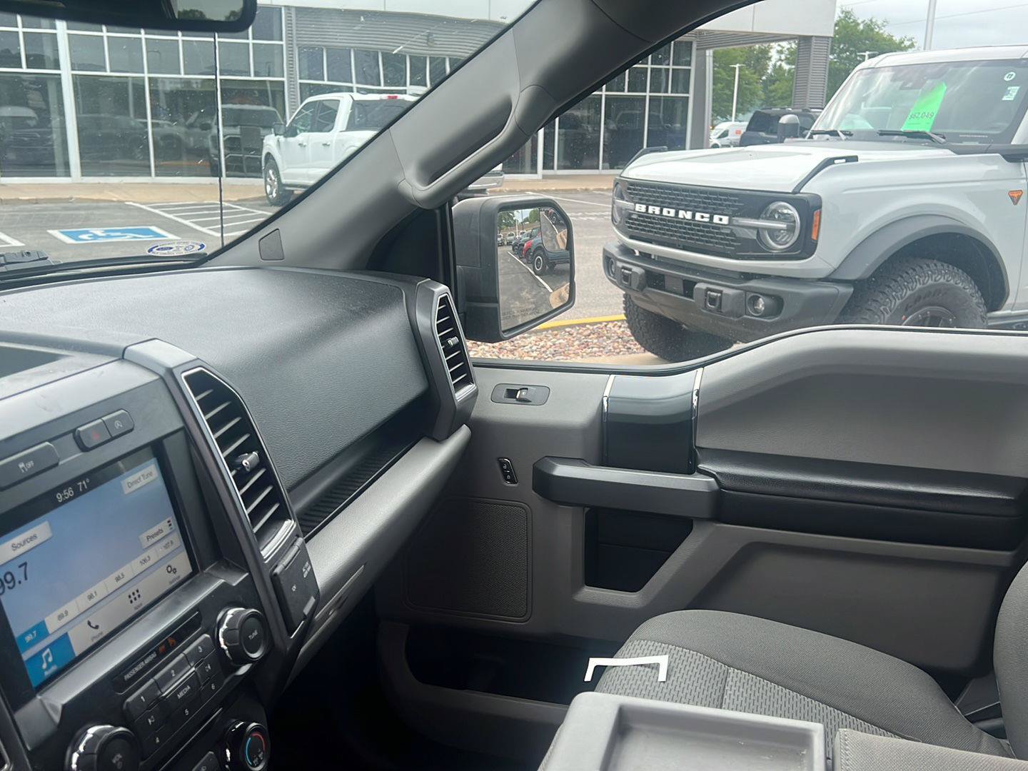 Used 2017 Ford F150 XLT w/ Equipment Group 302A Luxury AWD/4WD image 21