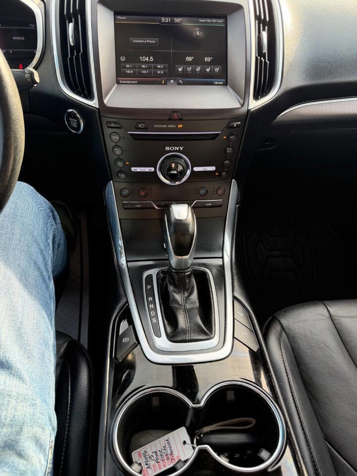 Used 2015 Ford Edge Titanium w/ Equipment Group 302A FWD image 16