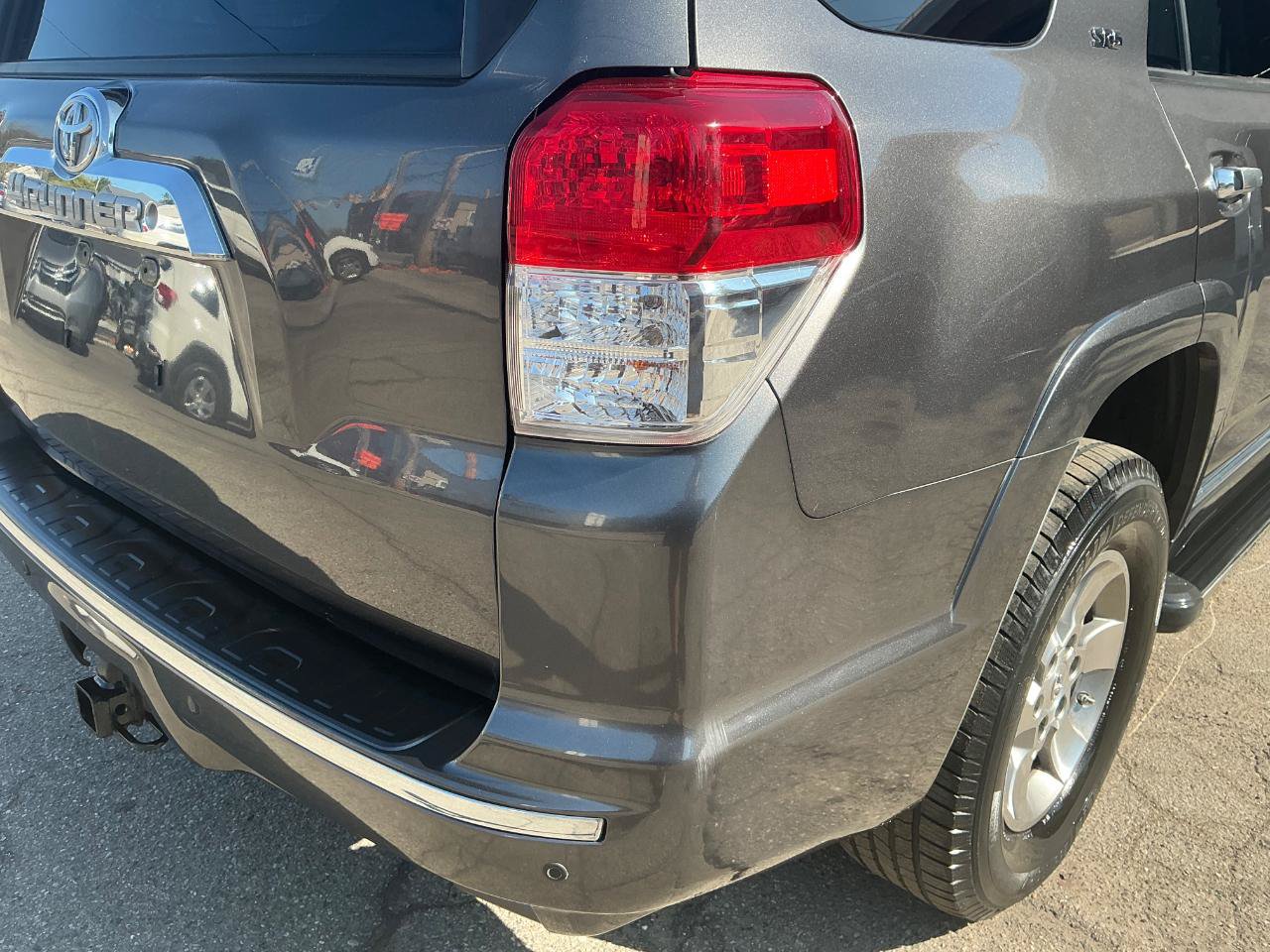 Used 2011 Toyota 4Runner SR5 w/ Convenience Pkg AWD/4WD image 11