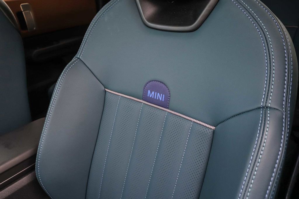 Used 2025 MINI Cooper Countryman S w/ Comfort Package Max image 28