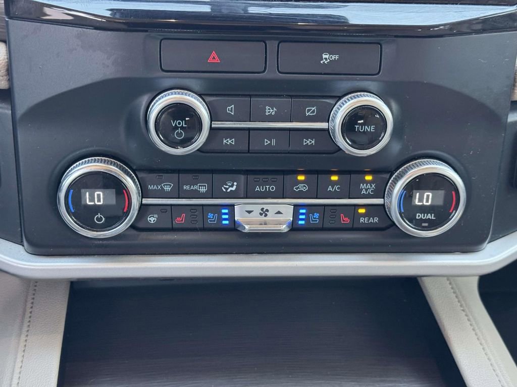 Used 2022 Ford Expedition Max Limited image 5