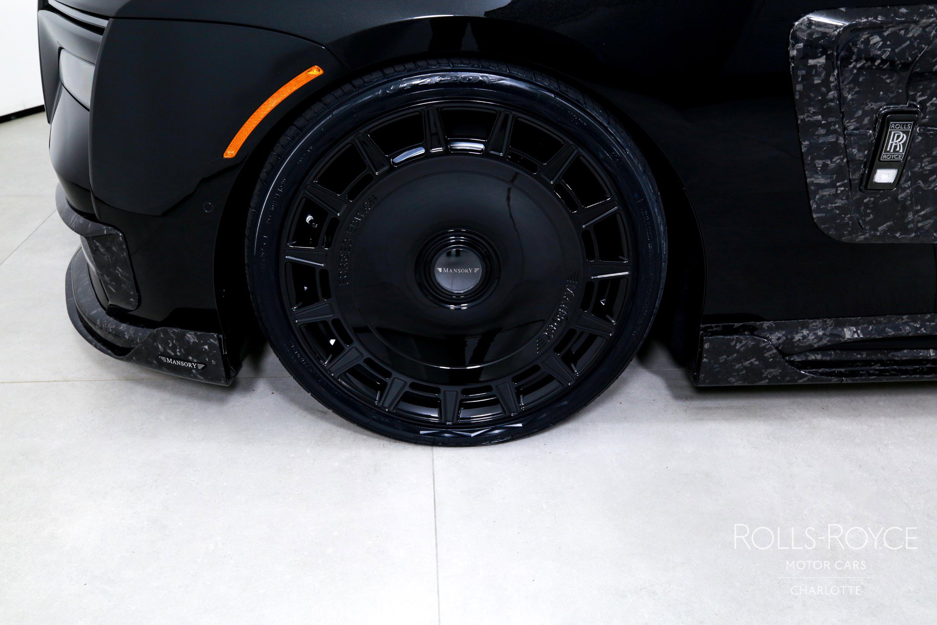 Used 2025 Rolls-Royce Spectre Black Badge w/ Spectre Enhancement Package image 34