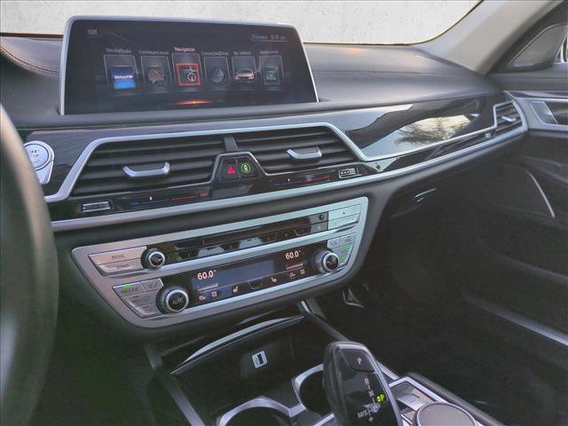 Used 2017 BMW 740i image 15