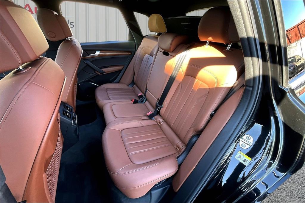 Used 2021 Audi Q5 2.0T Premium w/ Convenience Package image 22