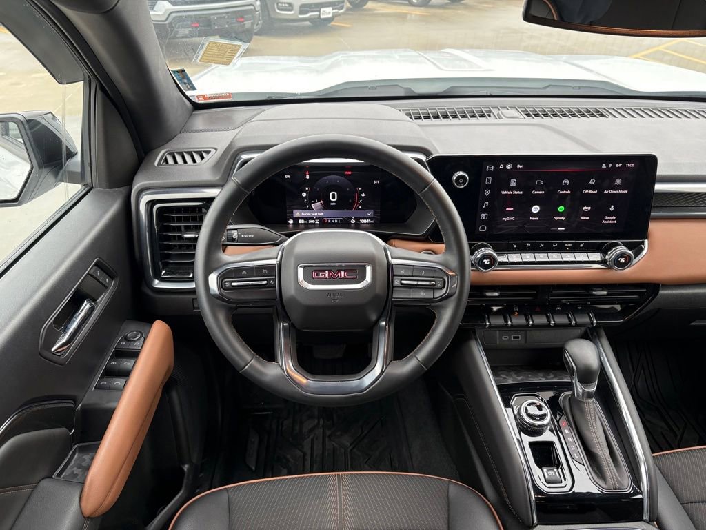 Used 2023 GMC Canyon AT4 image 18