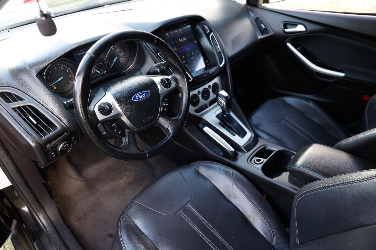 Used 2013 Ford Focus SE FWD image 4