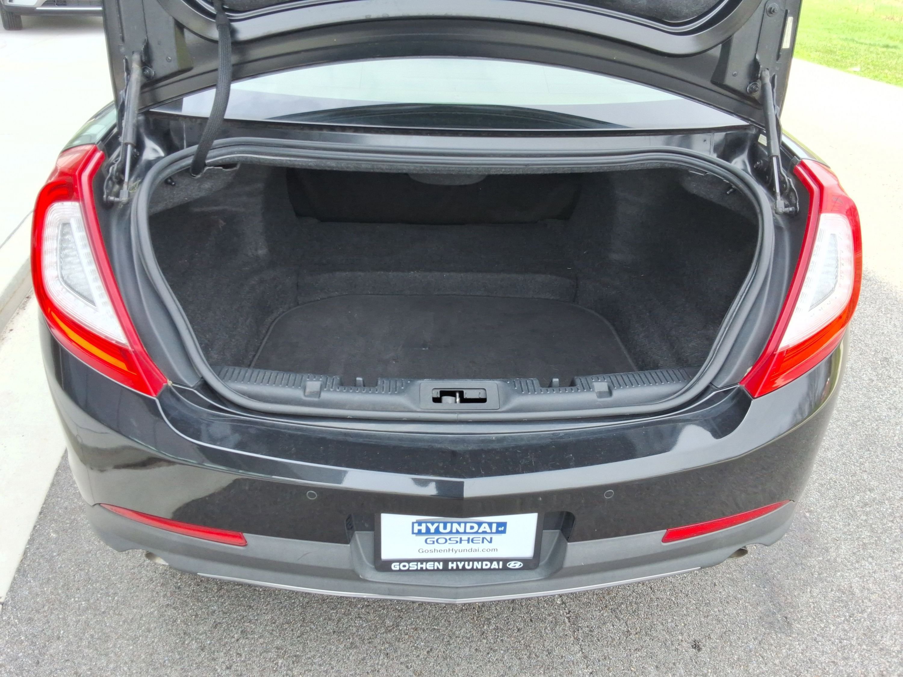 Used 2015 Lincoln MKS AWD w/ Equipment Group 101A image 30