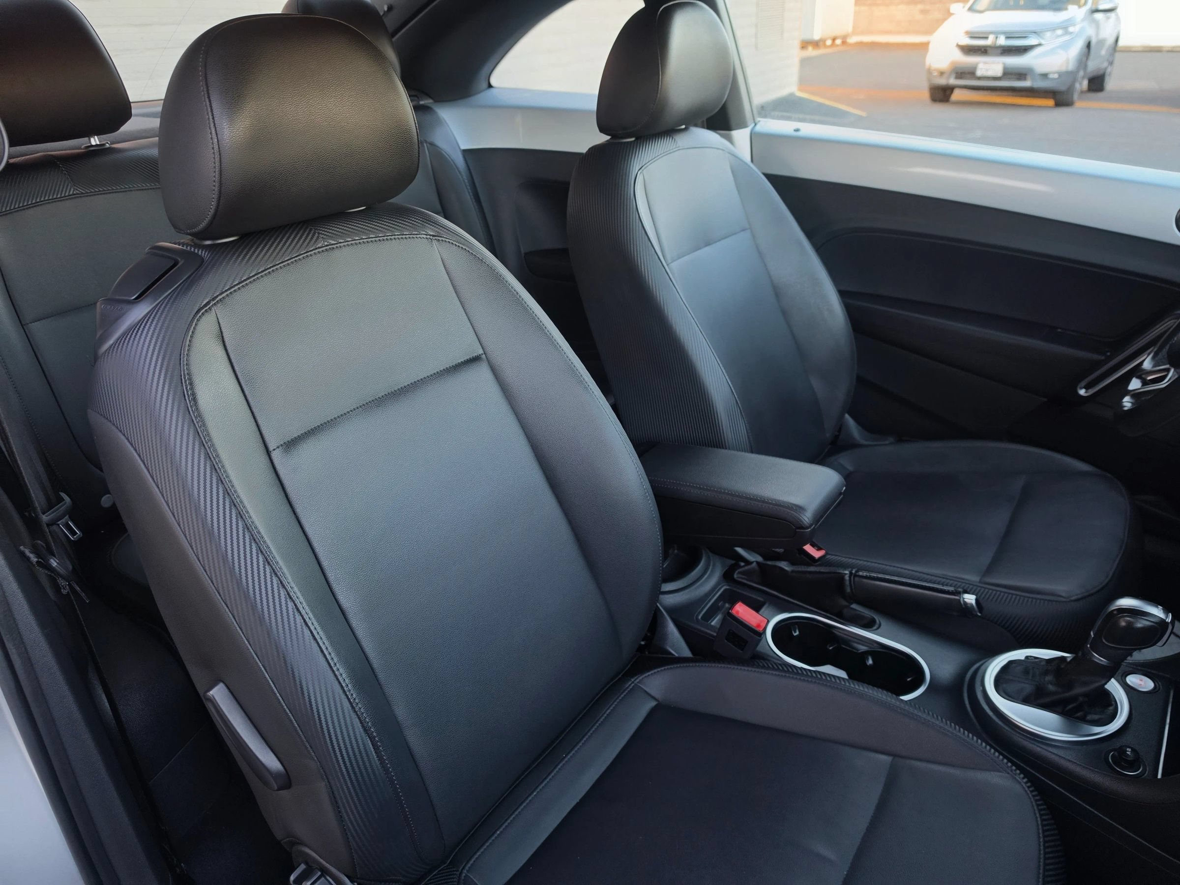 Used 2013 Volkswagen Beetle TDI FWD image 16
