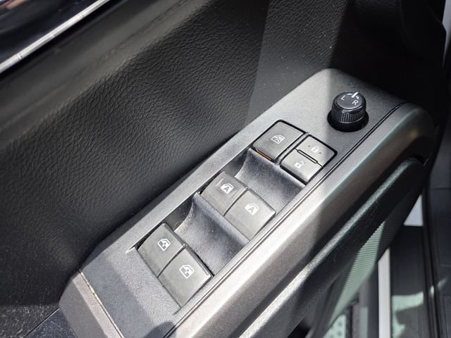 Used 2019 Toyota Tacoma TRD Sport AWD/4WD image 11