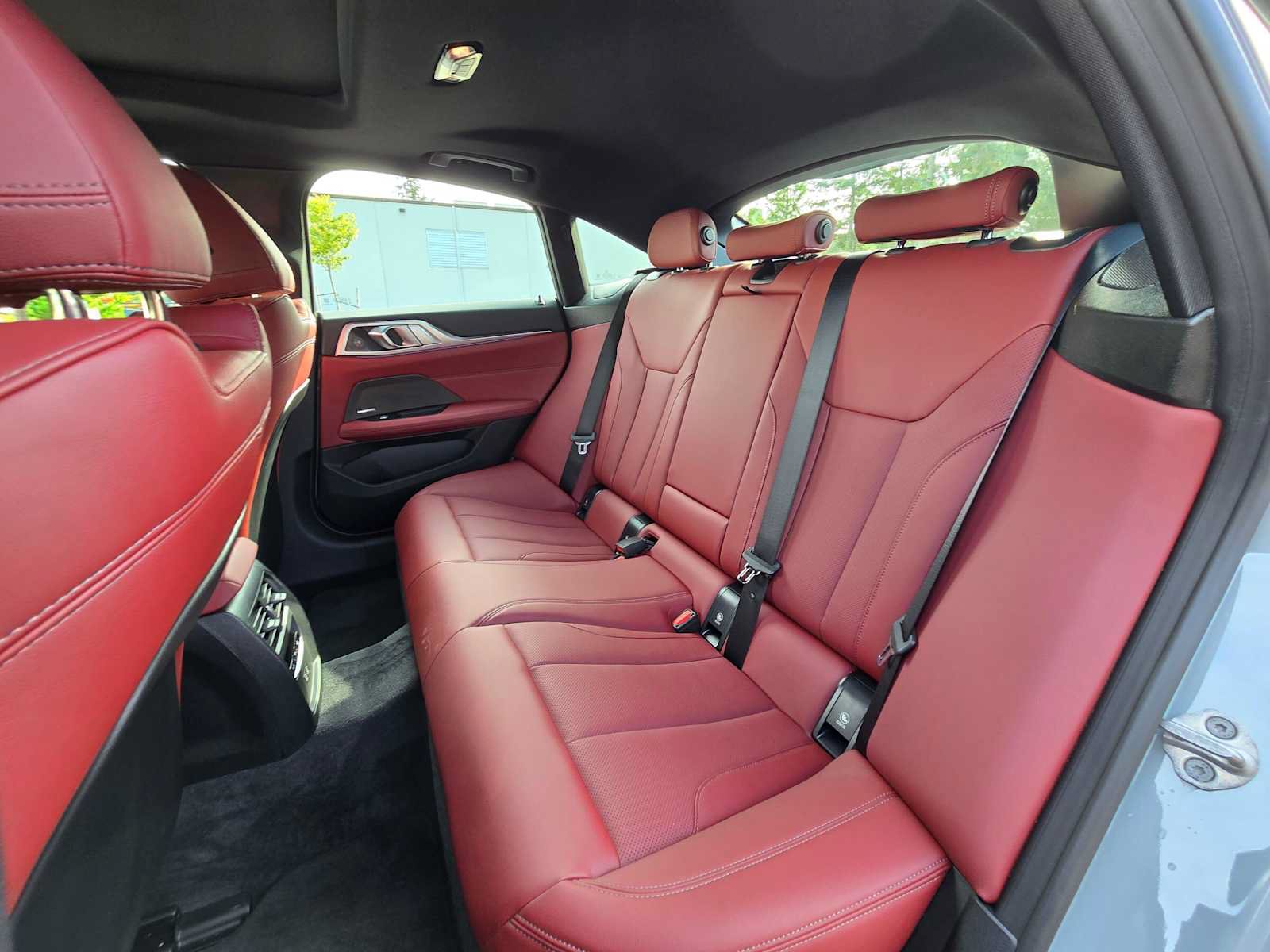 Used 2025 BMW i4 xDrive40i w/ M Sport Package AWD/4WD image 17