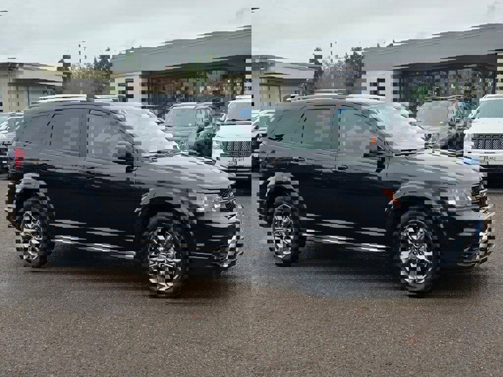 Used 2017 Dodge Journey Crossroad image 4