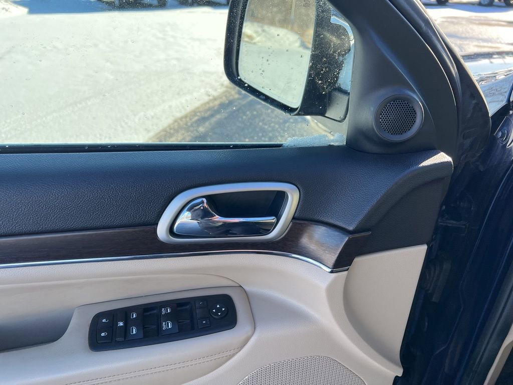 Used 2018 Jeep Grand Cherokee Limited image 9