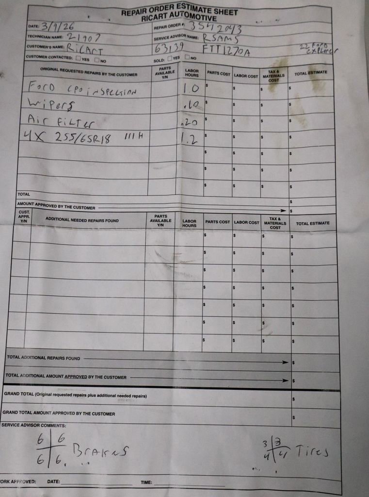 Certified 2022 Ford Explorer XLT w/ Equipment Group 202A image 5