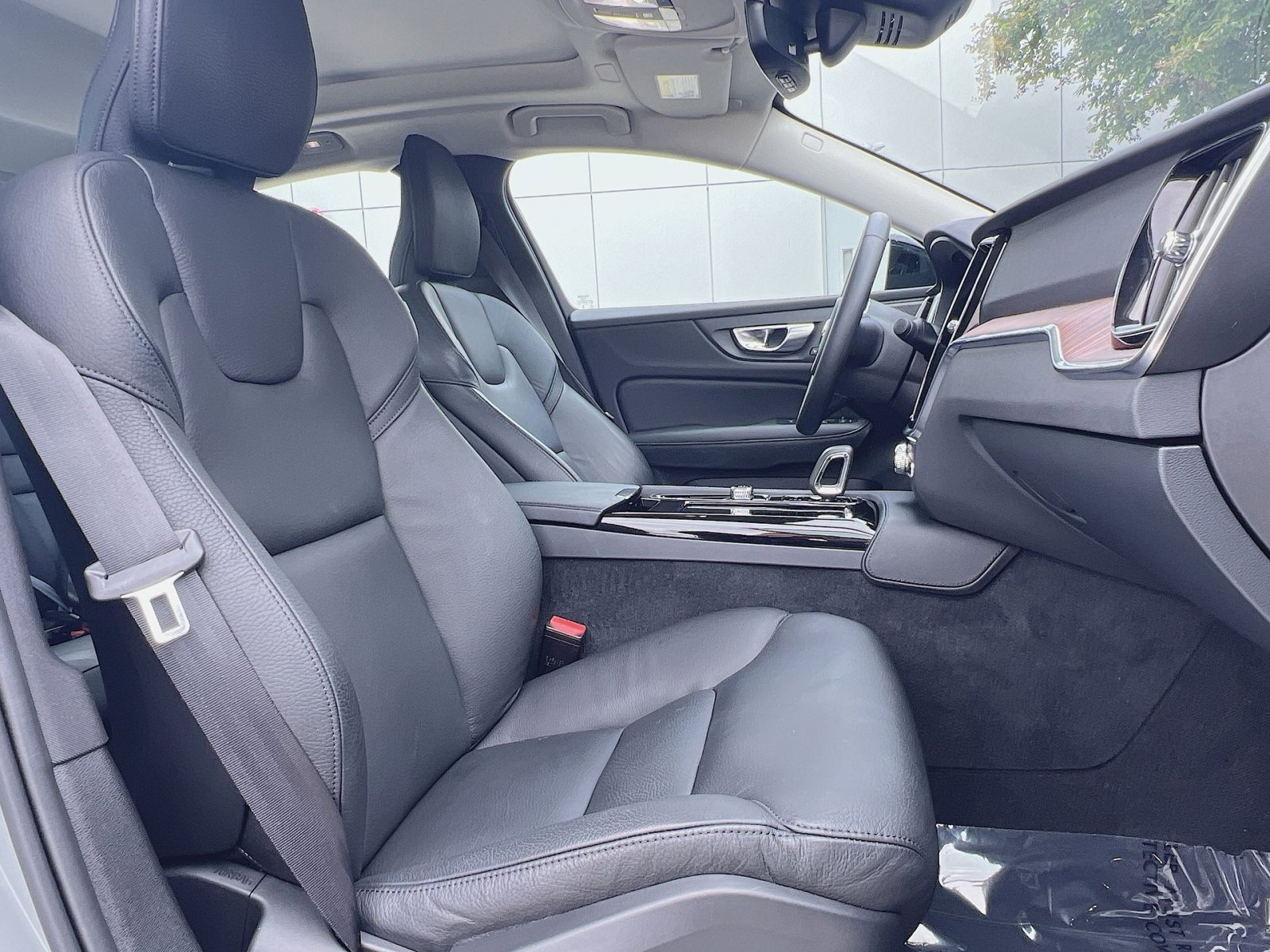 Certified 2024 Volvo S60 T8 Plus w/ Climate Package AWD/4WD image 27