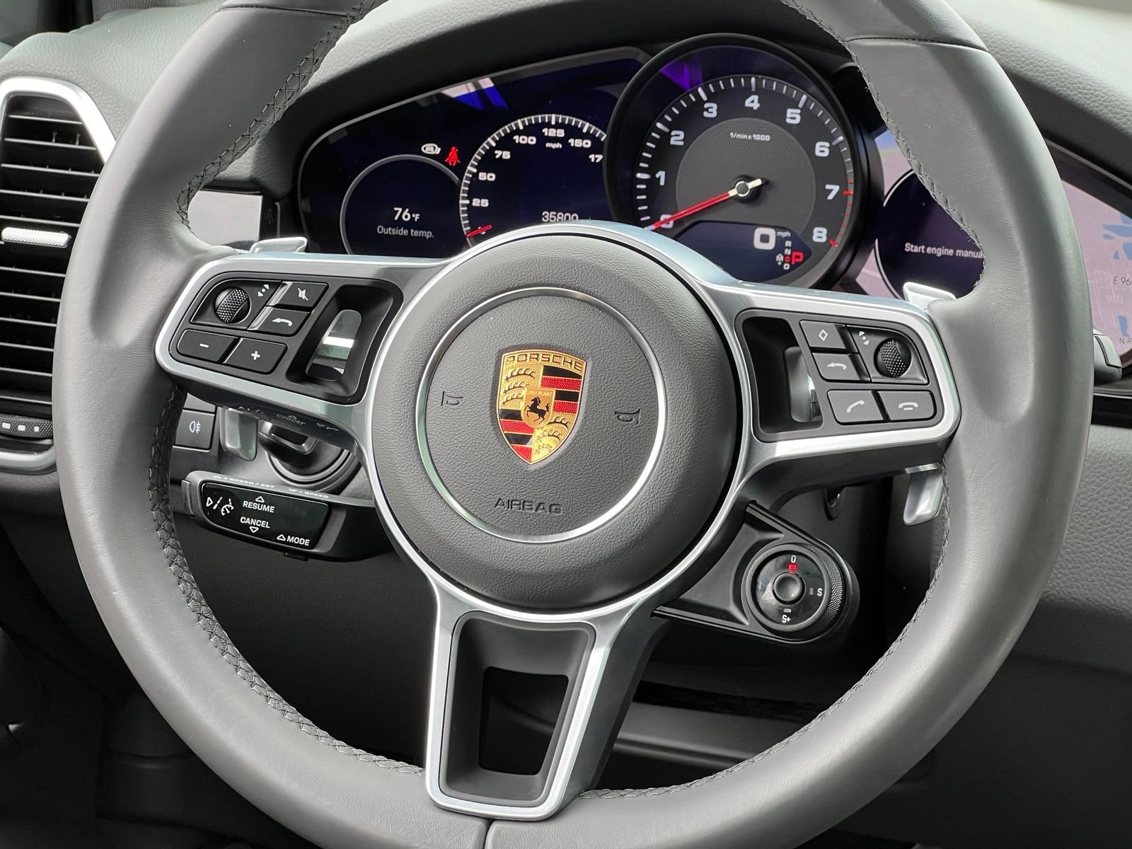 Certified 2023 Porsche Cayenne AWD/4WD image 24