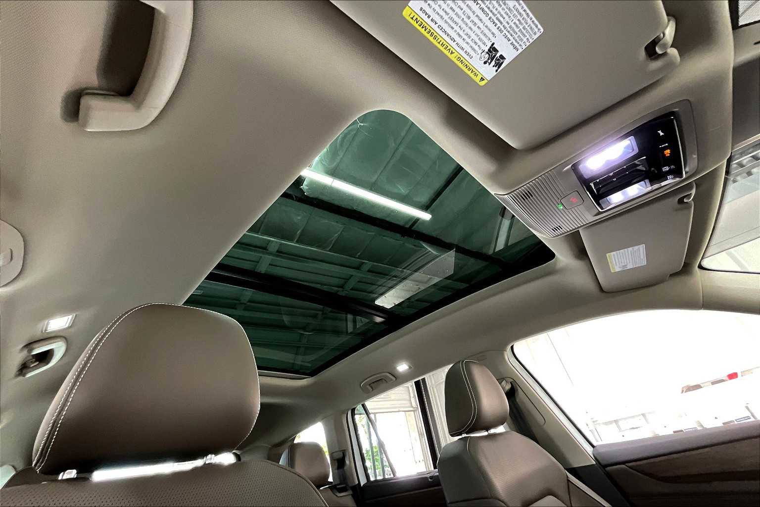 New 2025 Volkswagen Atlas SEL image 29