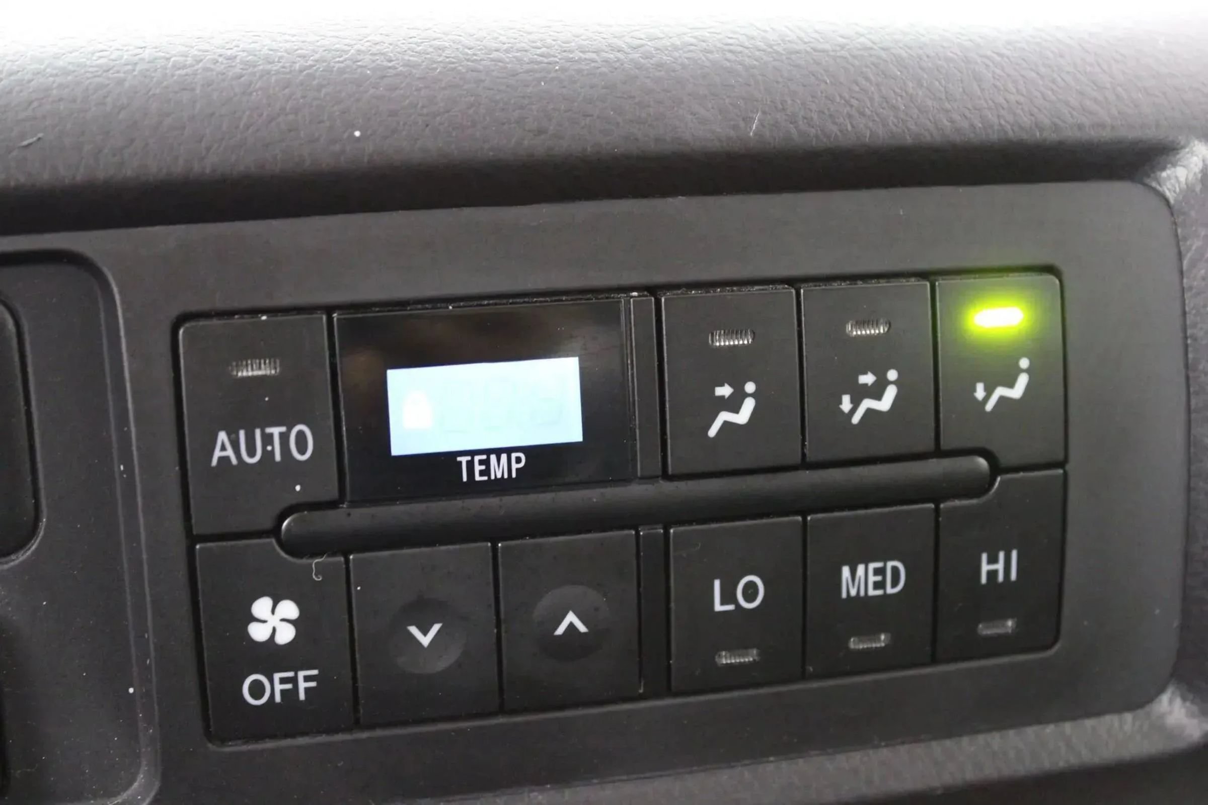Used 2016 Toyota Sequoia Platinum AWD/4WD image 42