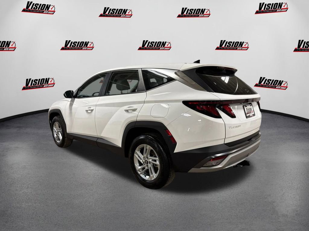 Certified 2025 Hyundai Tucson SE image 7