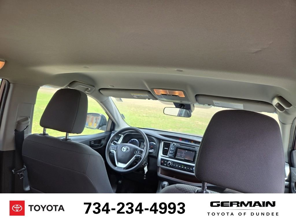 Used 2019 Toyota Highlander LE image 17