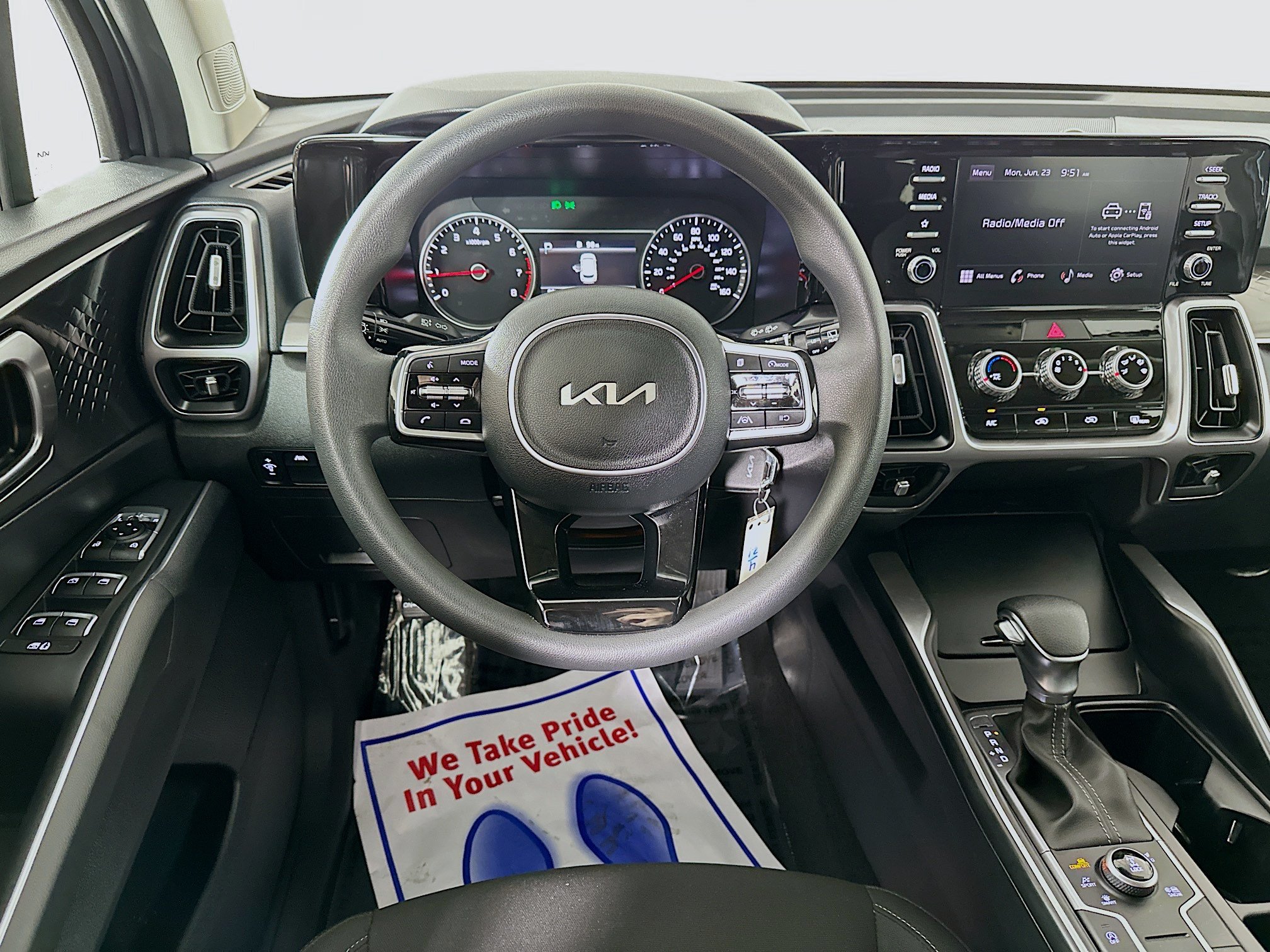 Certified 2023 Kia Sorento LX AWD/4WD image 21