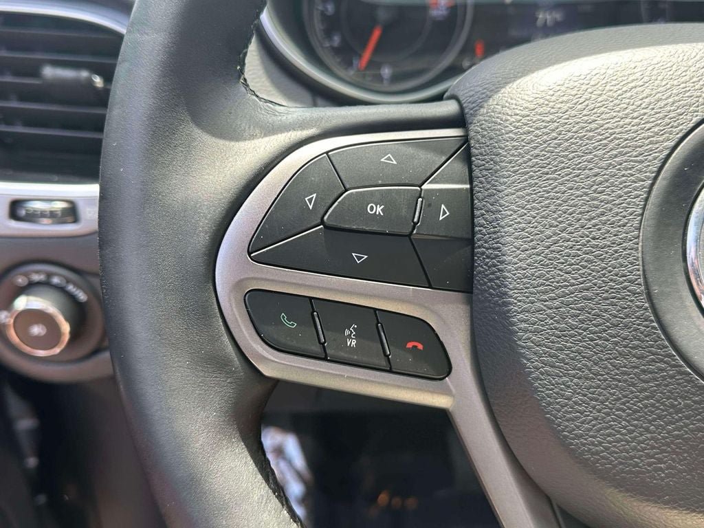 Used 2019 Jeep Cherokee Limited AWD/4WD image 23