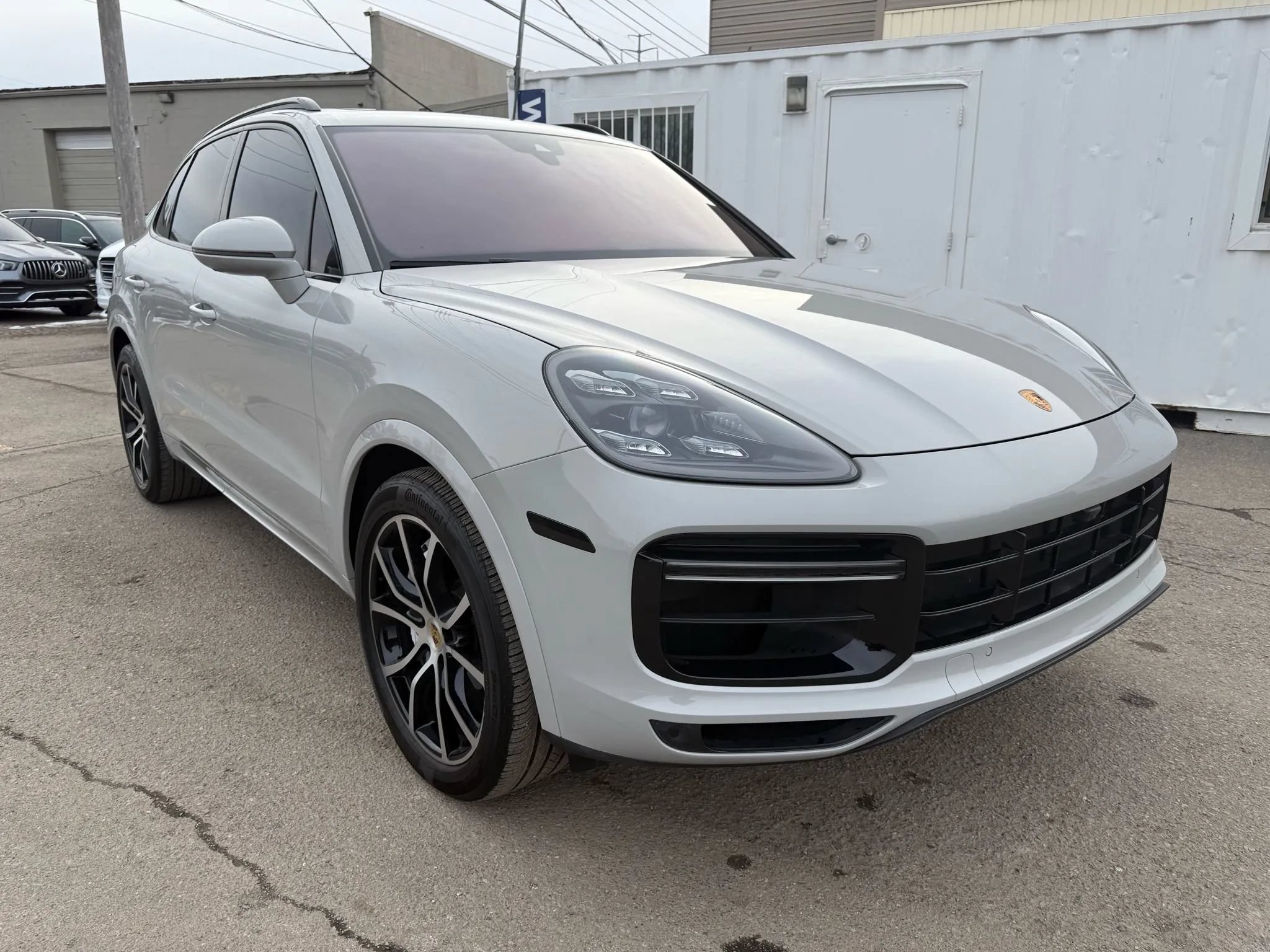 Used 2023 Porsche Cayenne Turbo w/ Premium Package Plus AWD/4WD image 13