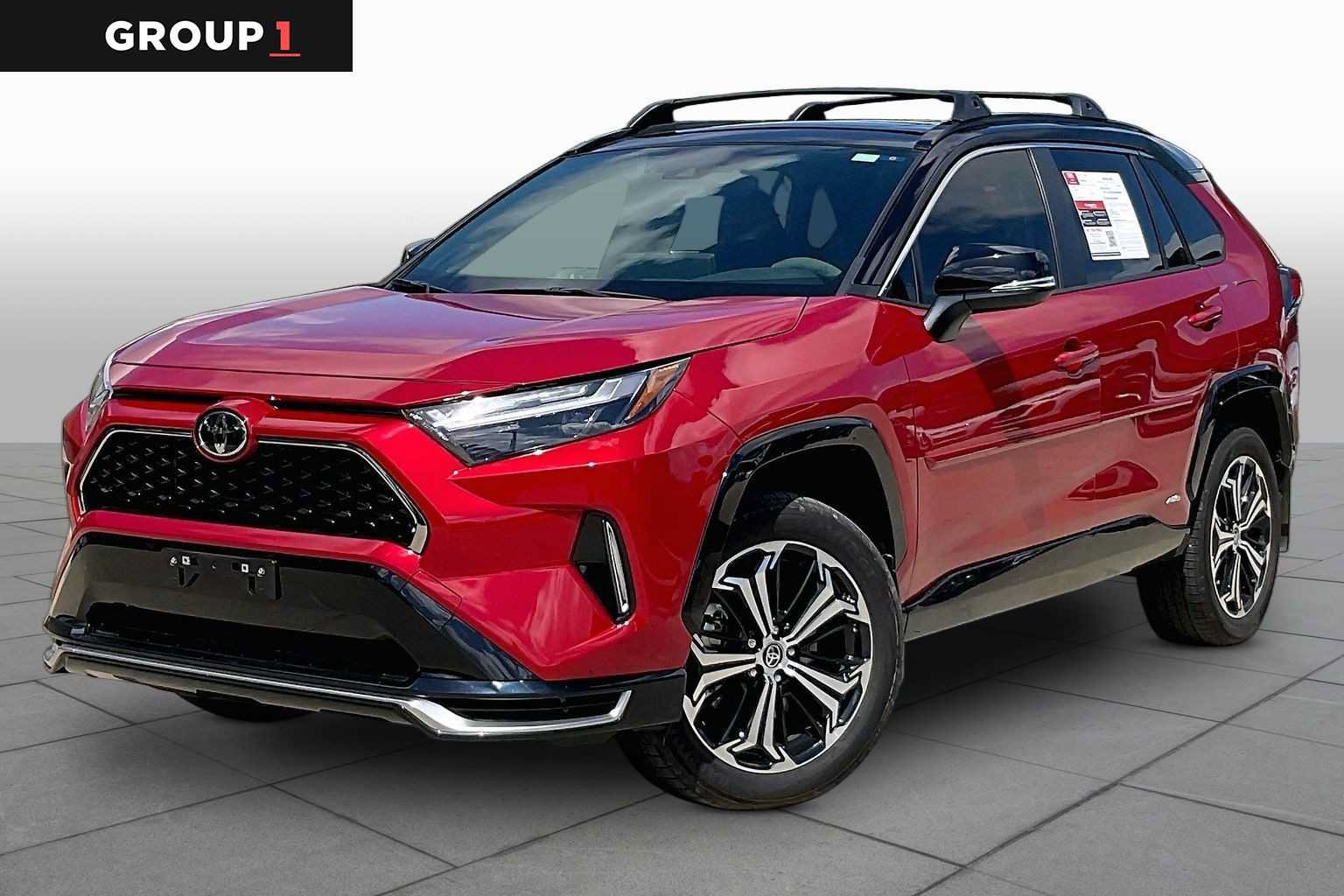 Used 2025 Toyota RAV4 XSE AWD/4WD image 1