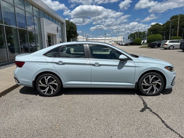 New 2025 Volkswagen Jetta SEL image 8