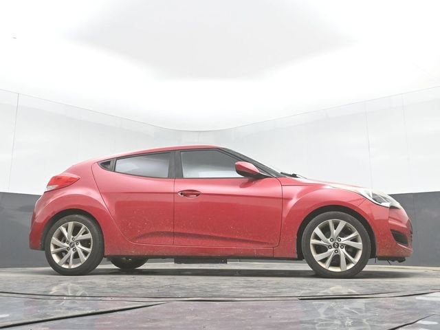Used 2016 Hyundai Veloster FWD image 34