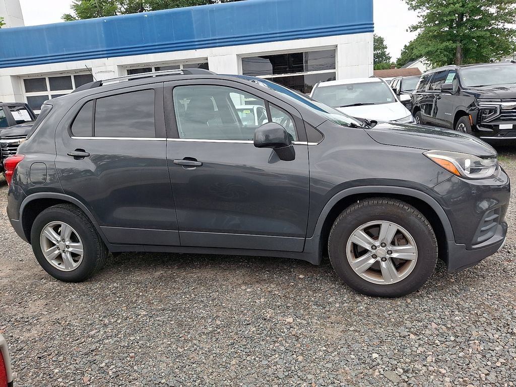 Used 2017 Chevrolet Trax LT FWD image 9