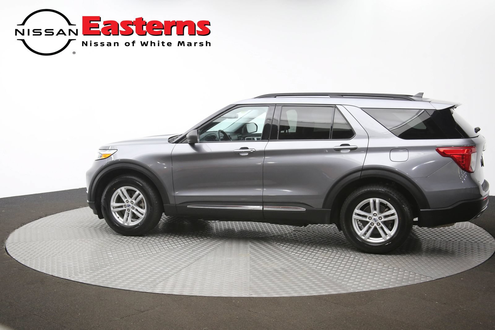 Used 2023 Ford Explorer XLT w/ Equipment Group 202A RWD image 61