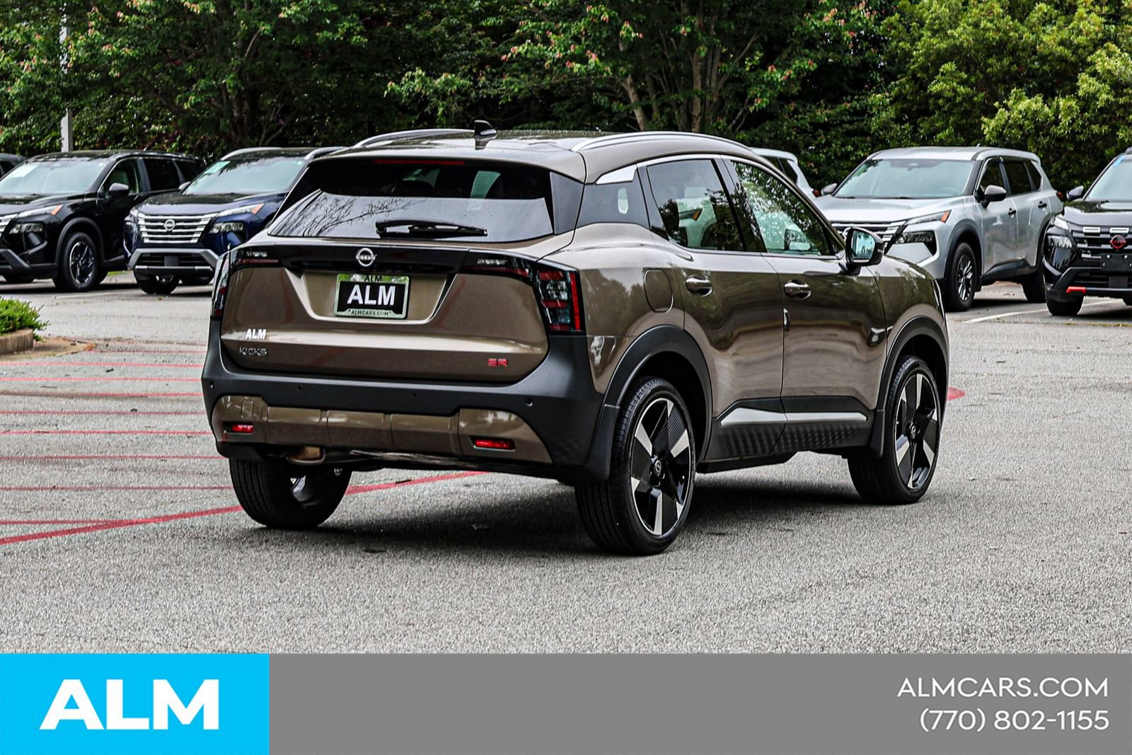 Used 2026 Nissan Kicks SR FWD image 7