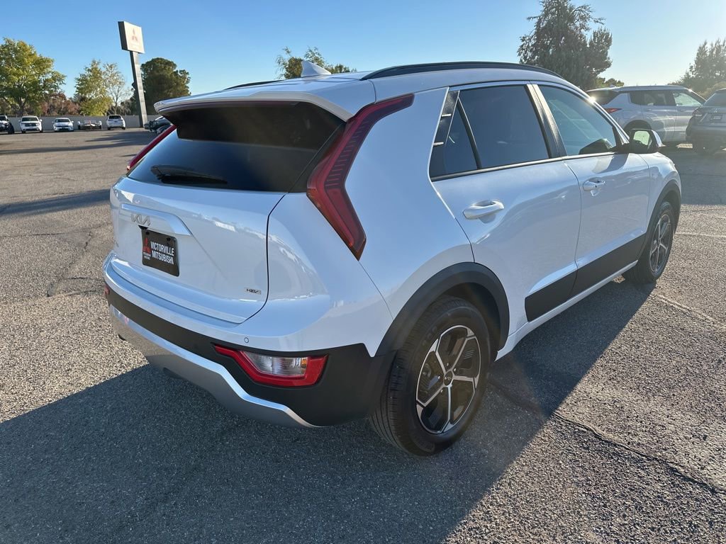 Used 2024 Kia Niro EX image 6