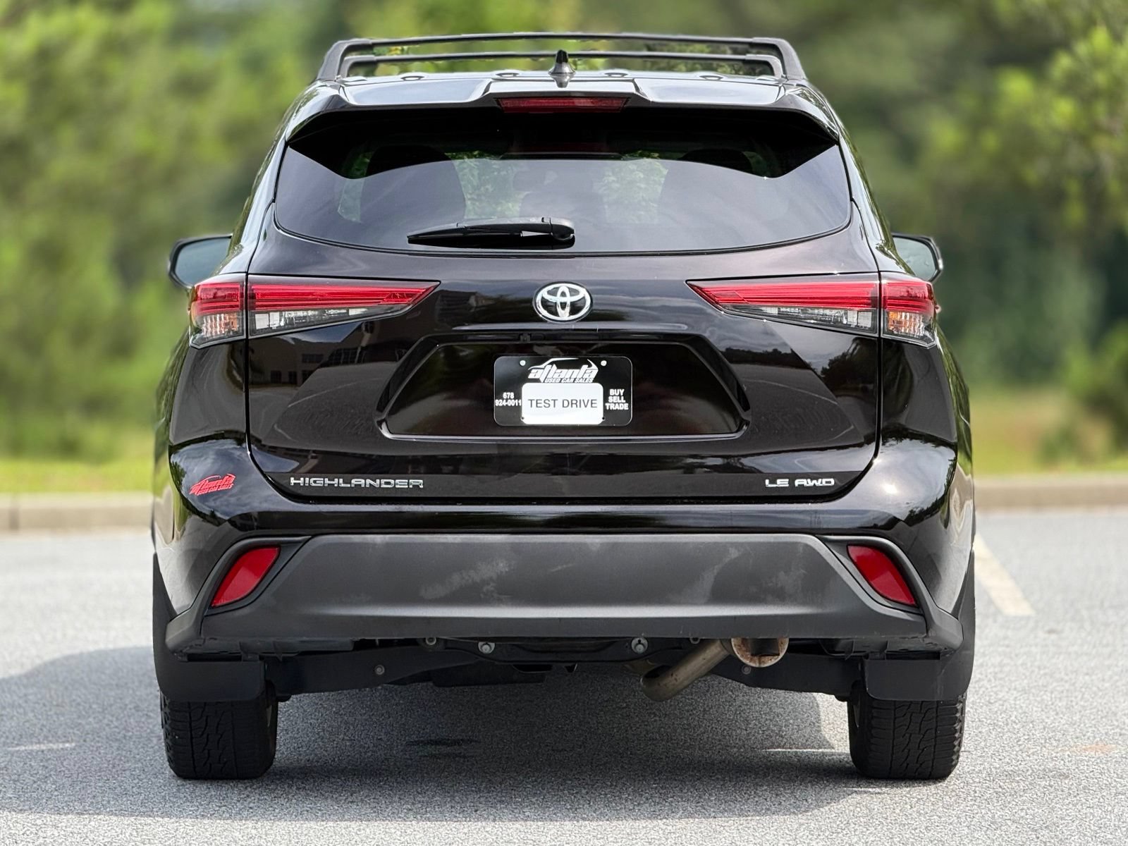 Used 2020 Toyota Highlander LE AWD/4WD image 6