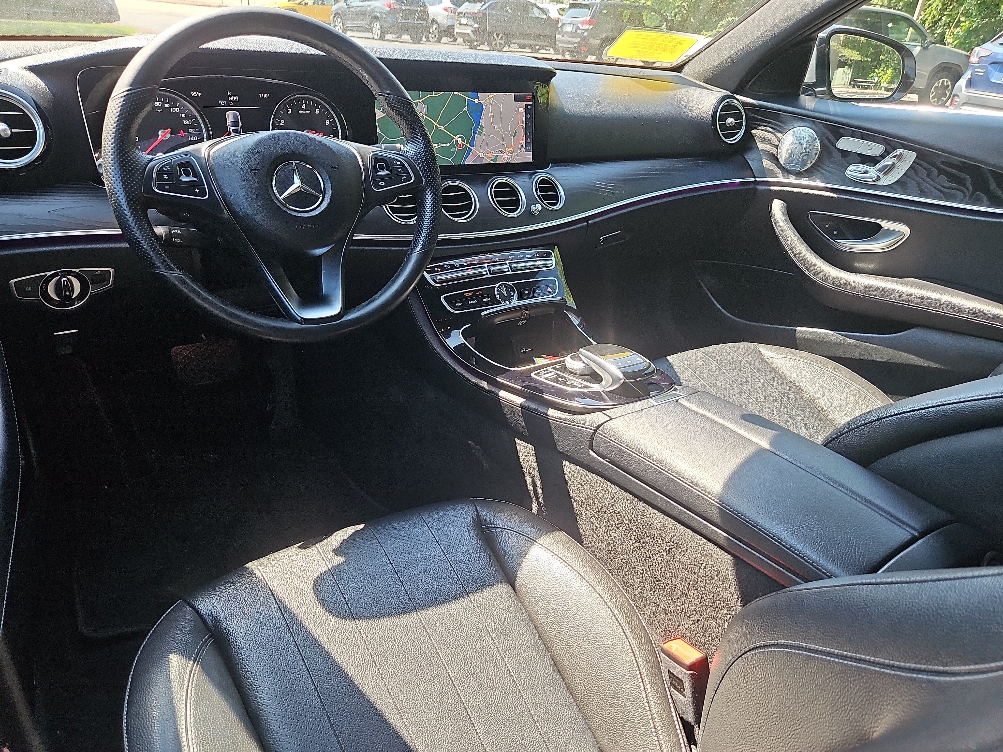 Used 2017 Mercedes-Benz E 300 4MATIC image 3