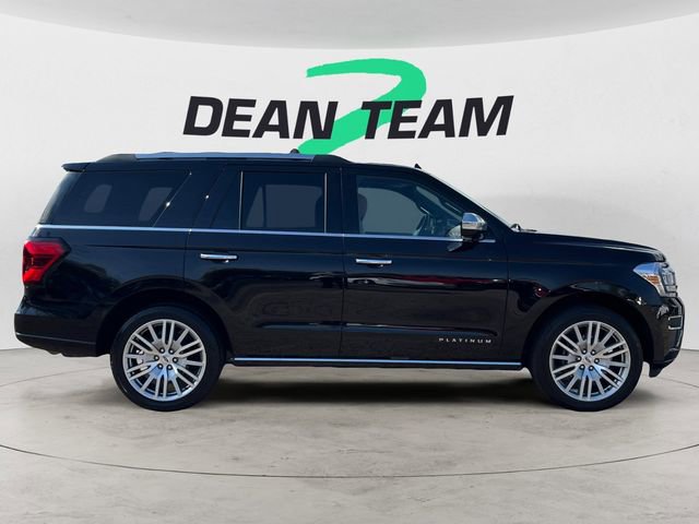 Used 2024 Ford Expedition Platinum image 11