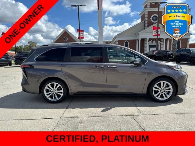 Used 2023 Toyota Sienna Platinum FWD image 4