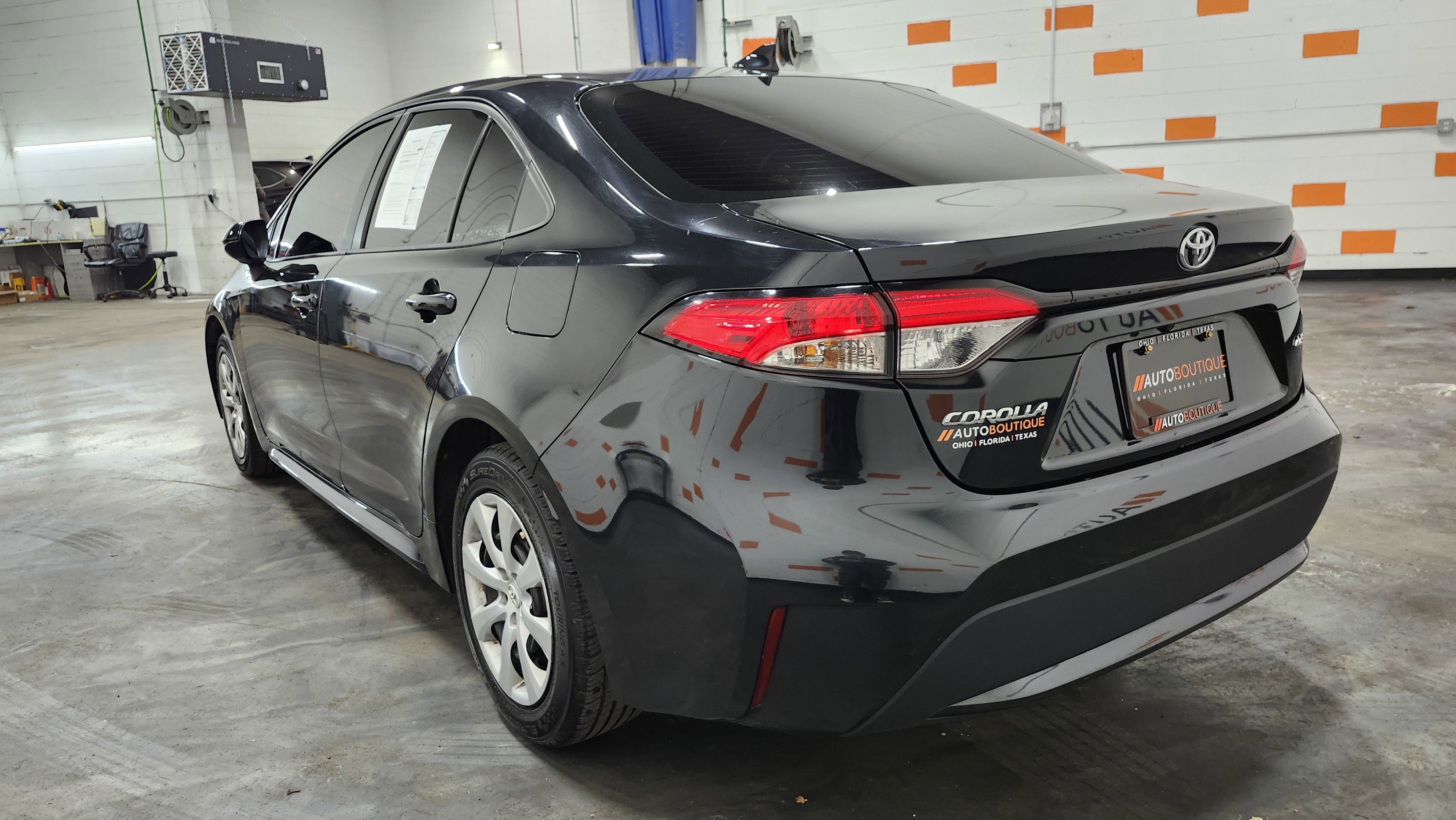 Used 2022 Toyota Corolla LE image 13